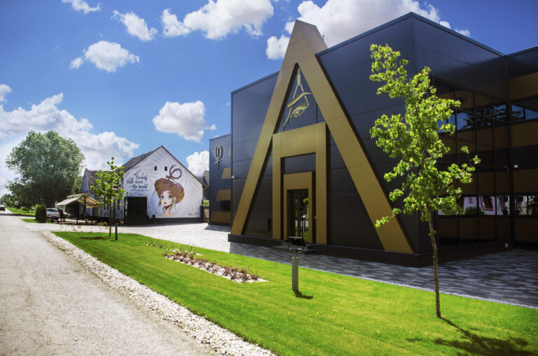 Klimatizacija pogona Phiacademy u Ratkovu