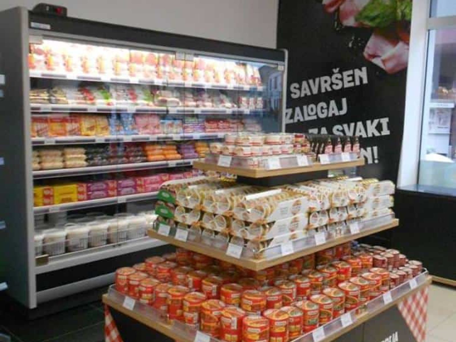 Otvoreno 12 prodajnih objekata kompanije Yuhor