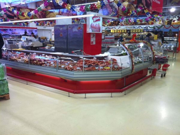 Poslužne vitrine Kai